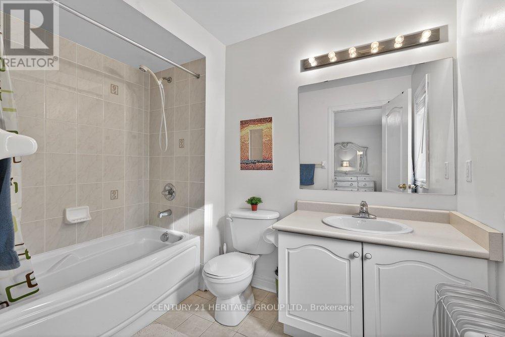 30 O'hara Crescent, Richmond Hill, Ontario  L4E 4L3 - Photo 32 - N12725228