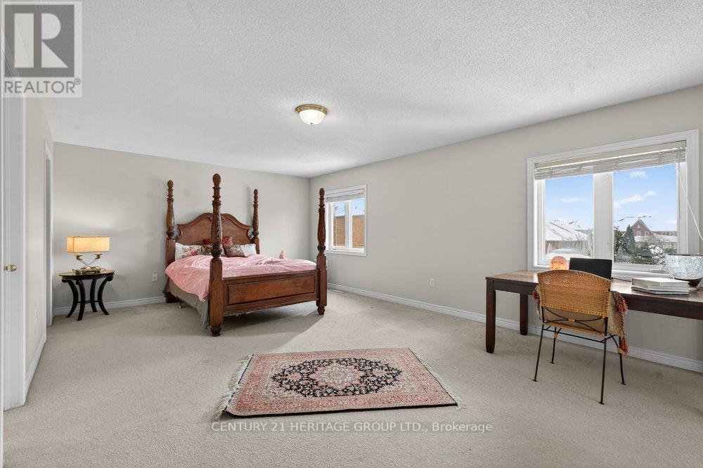 30 O'hara Crescent, Richmond Hill, Ontario  L4E 4L3 - Photo 35 - N12725228