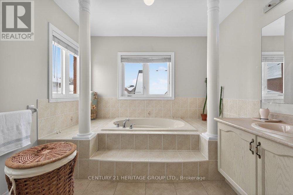 30 O'hara Crescent, Richmond Hill, Ontario  L4E 4L3 - Photo 37 - N12725228