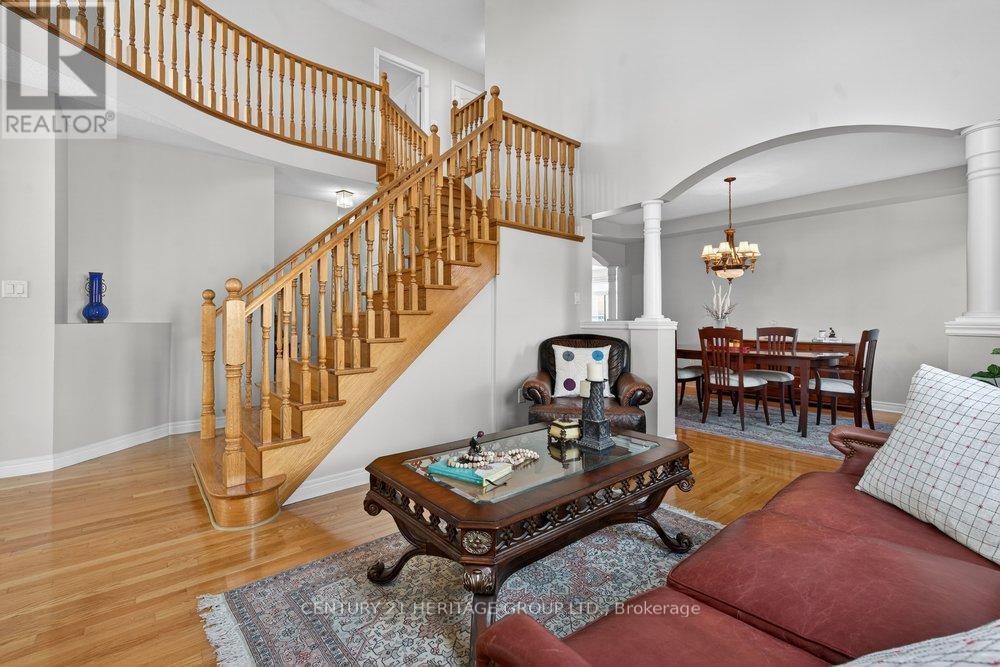 30 O'hara Crescent, Richmond Hill, Ontario  L4E 4L3 - Photo 8 - N12725228