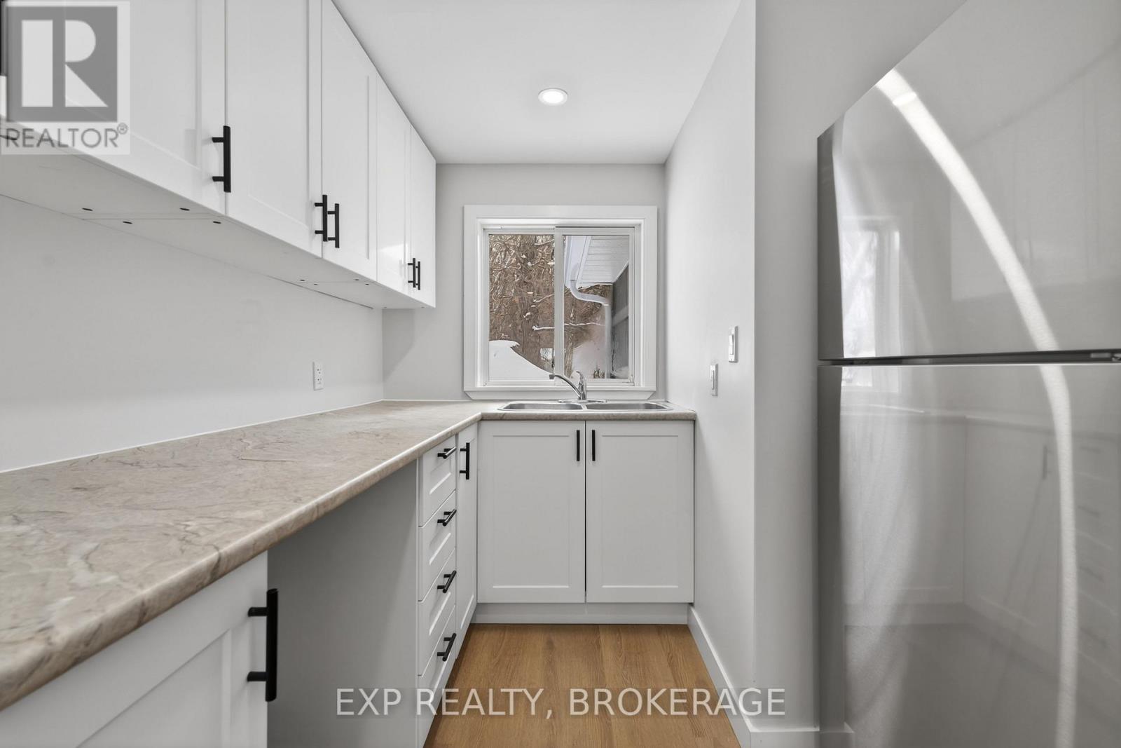 6402 Perth Road, Frontenac, Ontario  K0H 2L0 - Photo 16 - X12665150