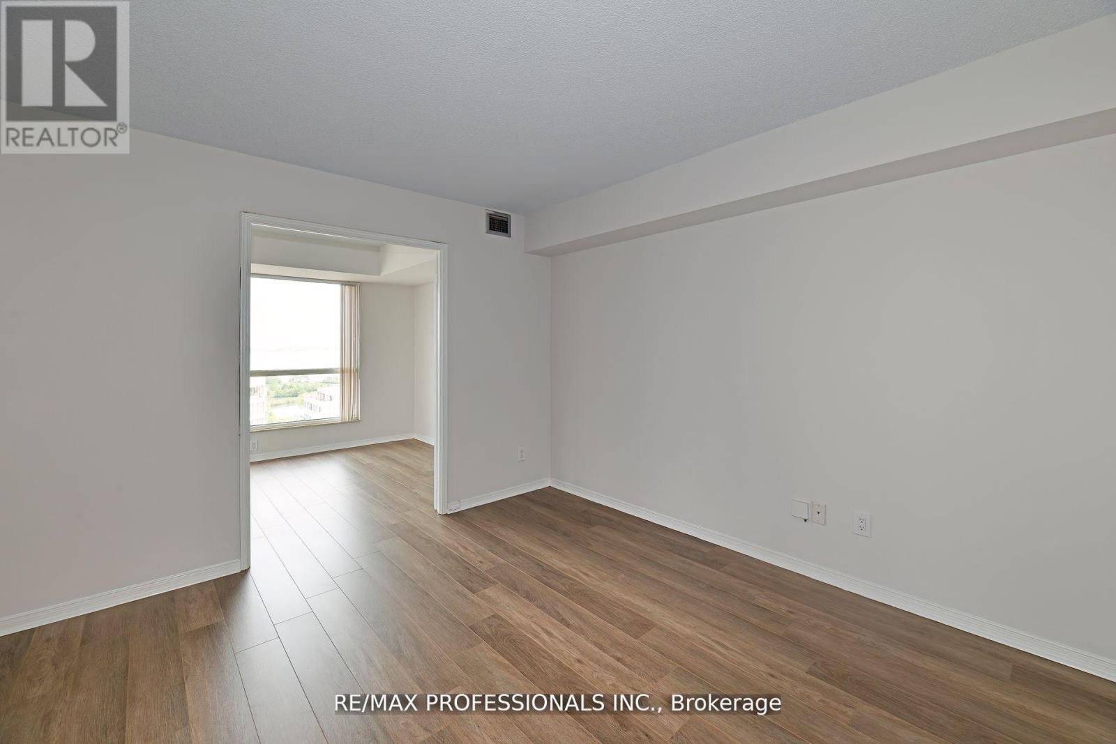 2004 - 2269 Lakeshore Boulevard W, Toronto, Ontario  M8V 3X6 - Photo 21 - W12725218