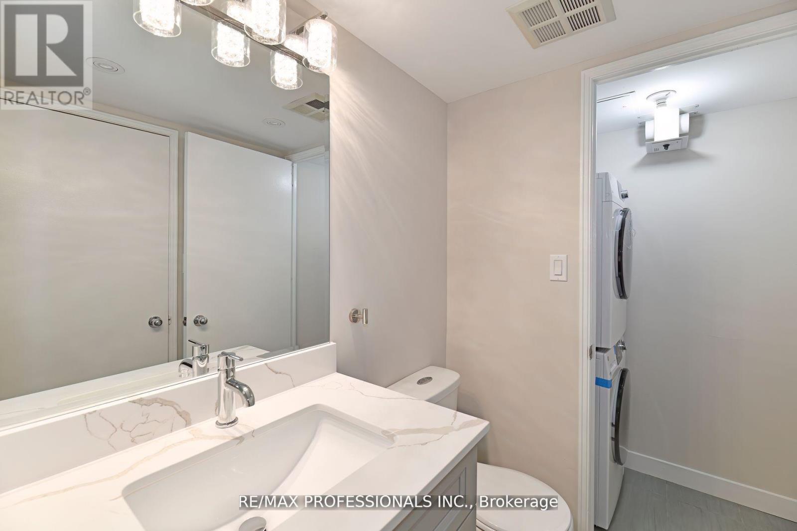 2004 - 2269 Lakeshore Boulevard W, Toronto, Ontario  M8V 3X6 - Photo 24 - W12725218