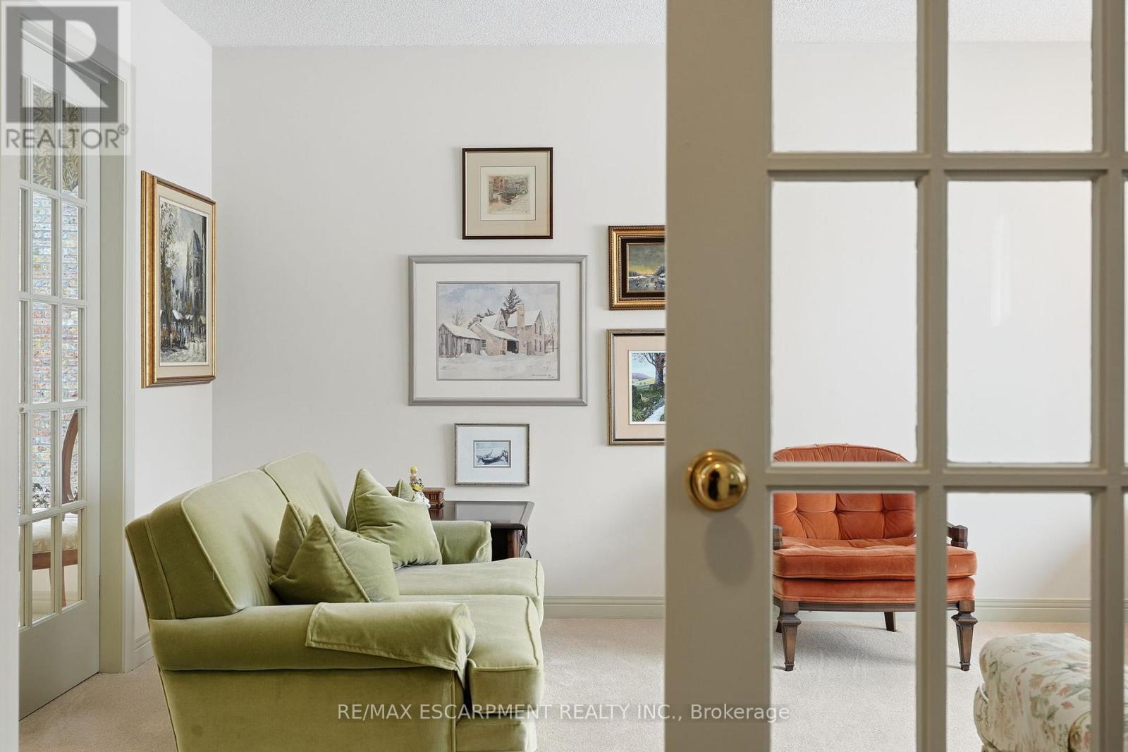 2320 Homer Drive, Burlington, Ontario  L7P 4V4 - Photo 6 - W12725224