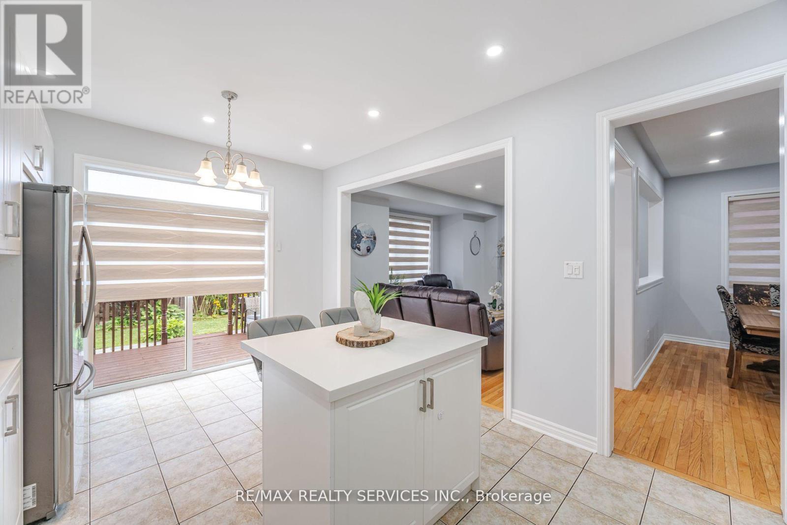 27 Hardgate Crescent, Brampton, Ontario  L7A 3V7 - Photo 13 - W12725246