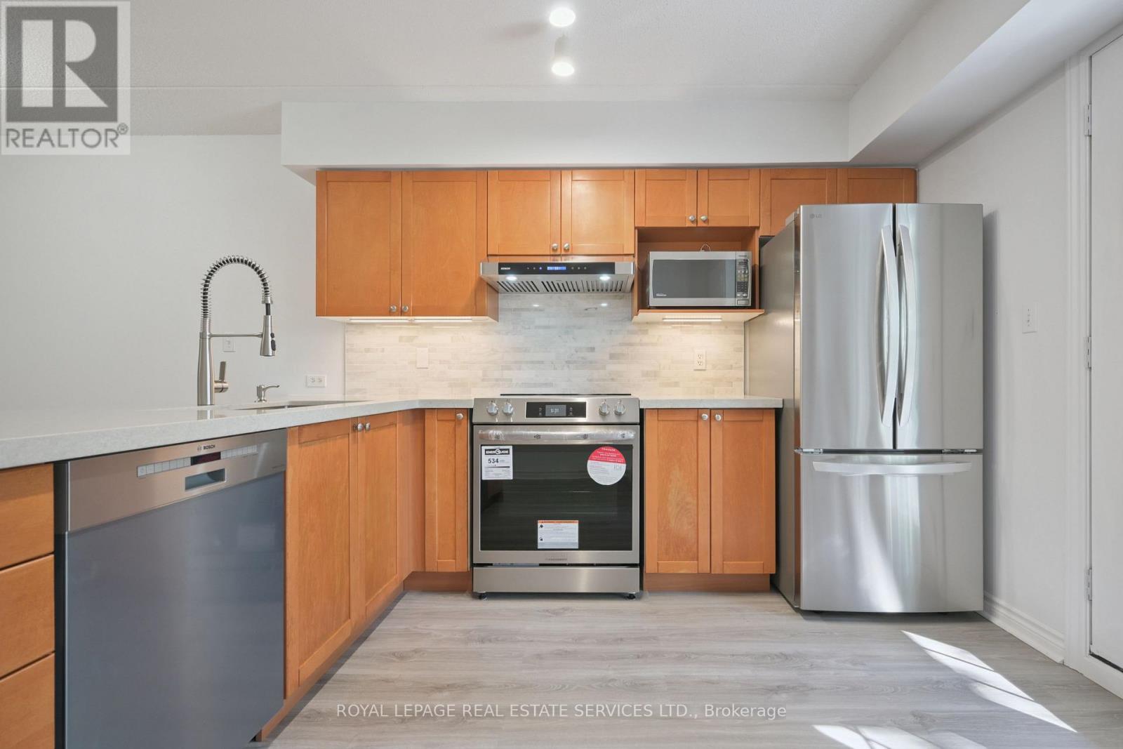 207 - 1450 Bishops Gate, Oakville, Ontario  L6M 4N1 - Photo 12 - W12725266