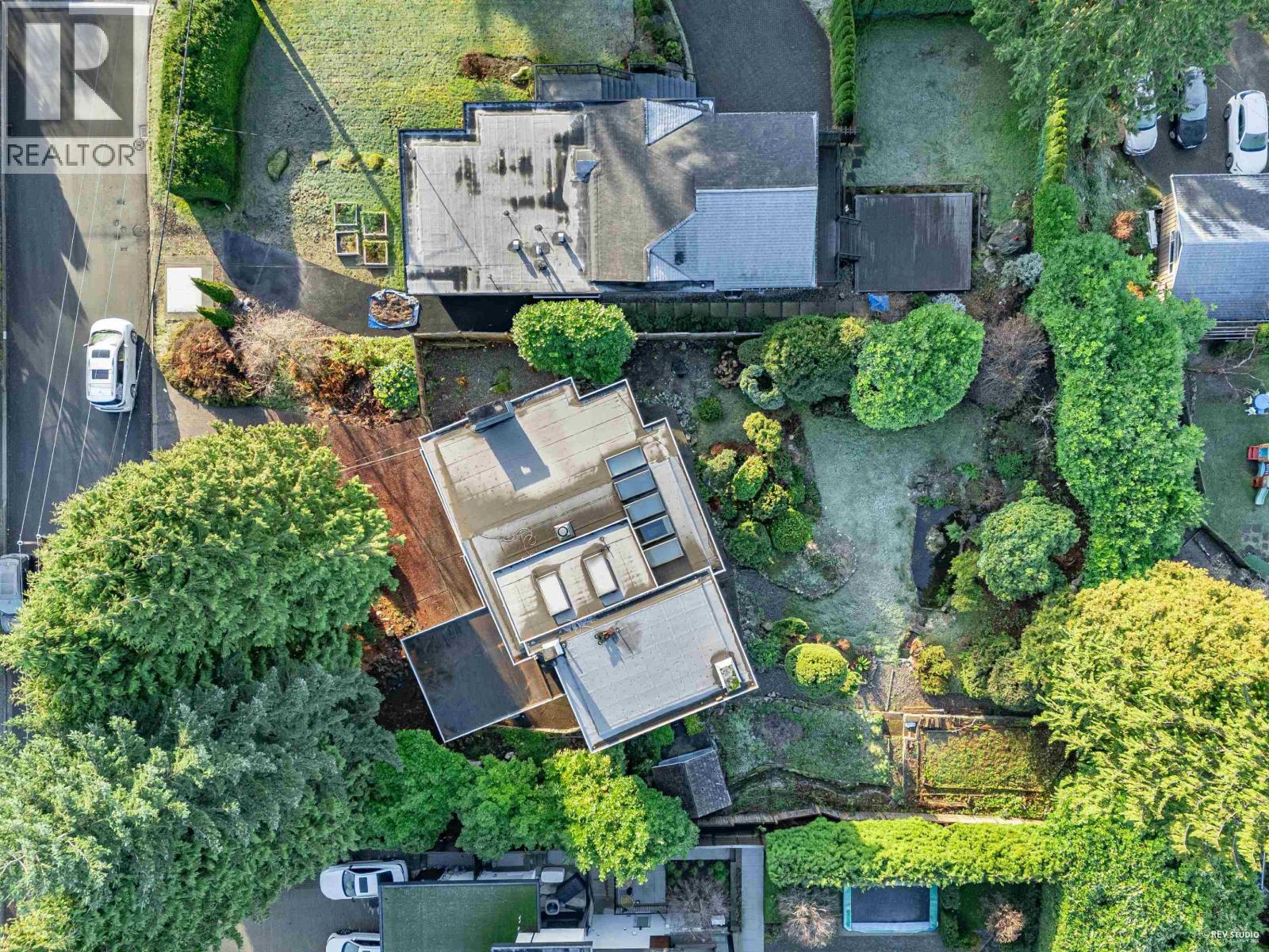 3729 St. Georges Avenue, North Vancouver, British Columbia  V7N 1W3 - Photo 2 - R3082580