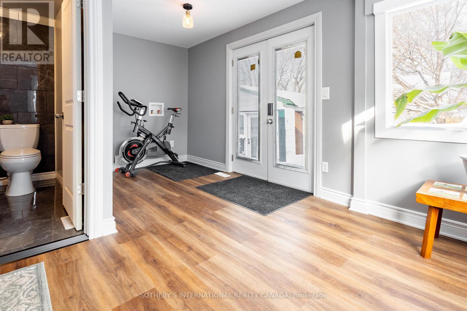 64 Lancaster Estates W, Kitchener, Ontario  N2H 4T2 - Photo 16 - X12725194