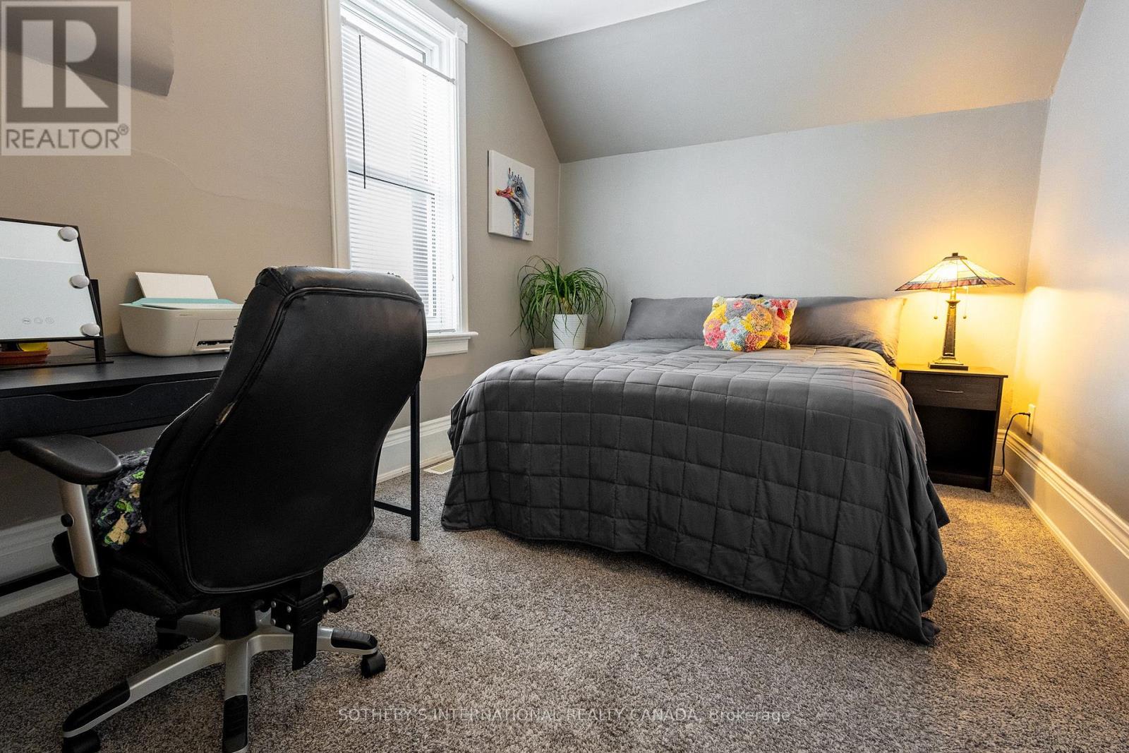 64 Lancaster Estates W, Kitchener, Ontario  N2H 4T2 - Photo 24 - X12725194