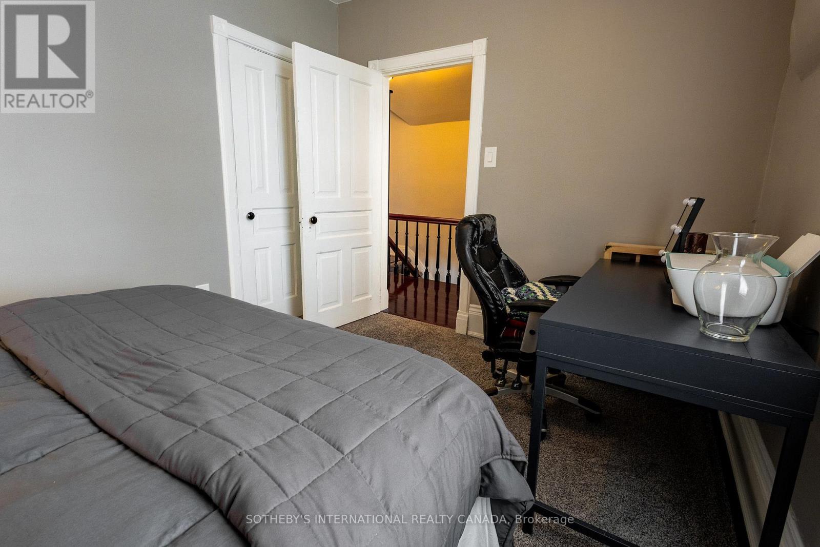 64 Lancaster Estates W, Kitchener, Ontario  N2H 4T2 - Photo 25 - X12725194