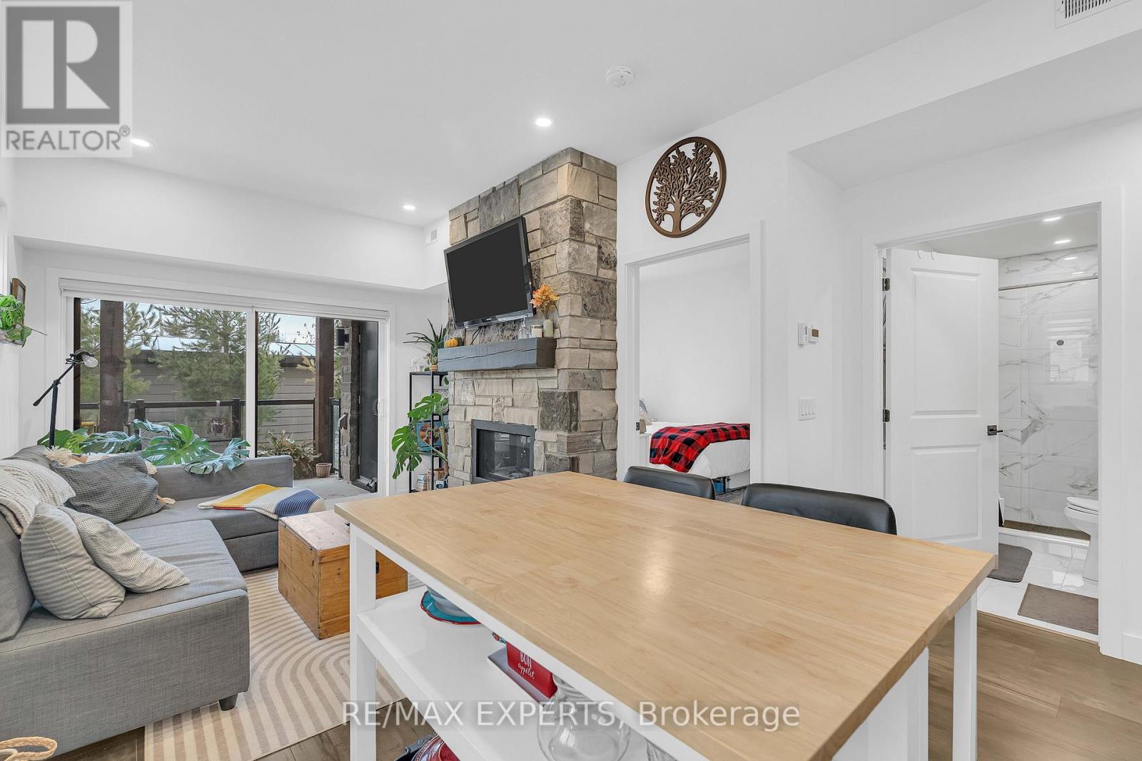 101 - 22 Beckwith Lane, Blue Mountains, Ontario  L9Y 3B6 - Photo 18 - X12725234