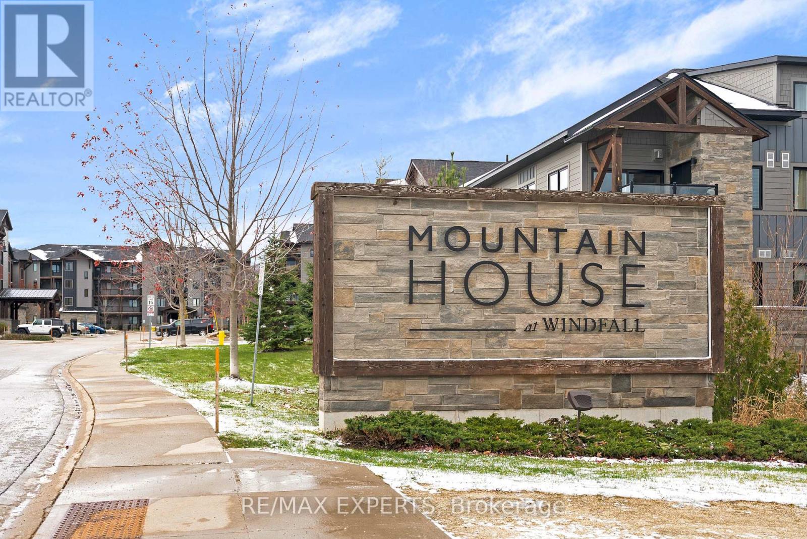 101 - 22 Beckwith Lane, Blue Mountains, Ontario  L9Y 3B6 - Photo 5 - X12725234