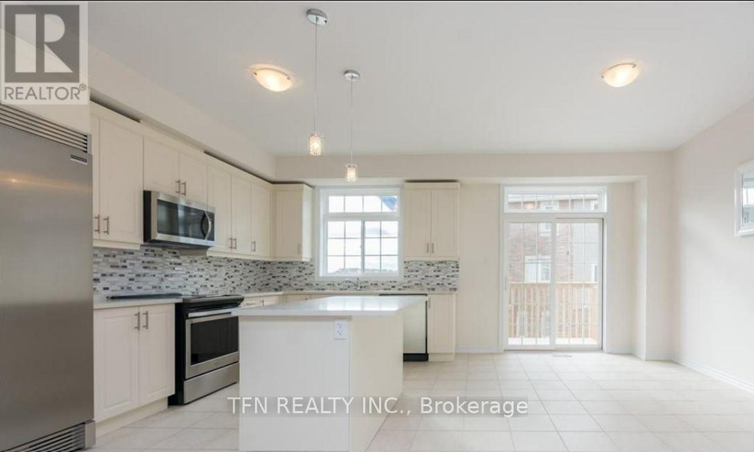 5 Savage Drive, Hamilton, Ontario  L0R 2H9 - Photo 4 - X12725268