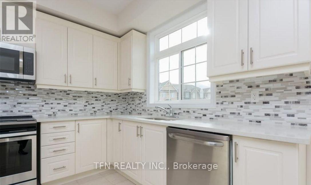 5 Savage Drive, Hamilton, Ontario  L0R 2H9 - Photo 6 - X12725268