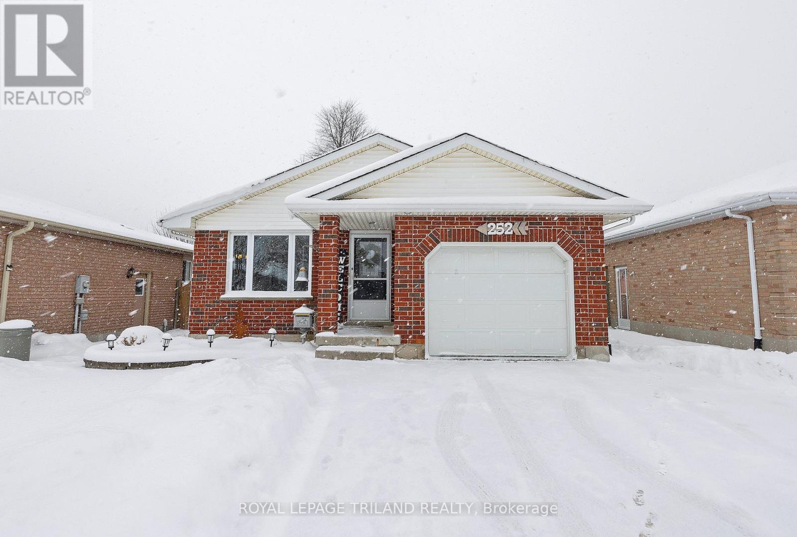 252 Josselyn Drive, London South, Ontario  N6E 3S5 - Photo 2 - X12725488