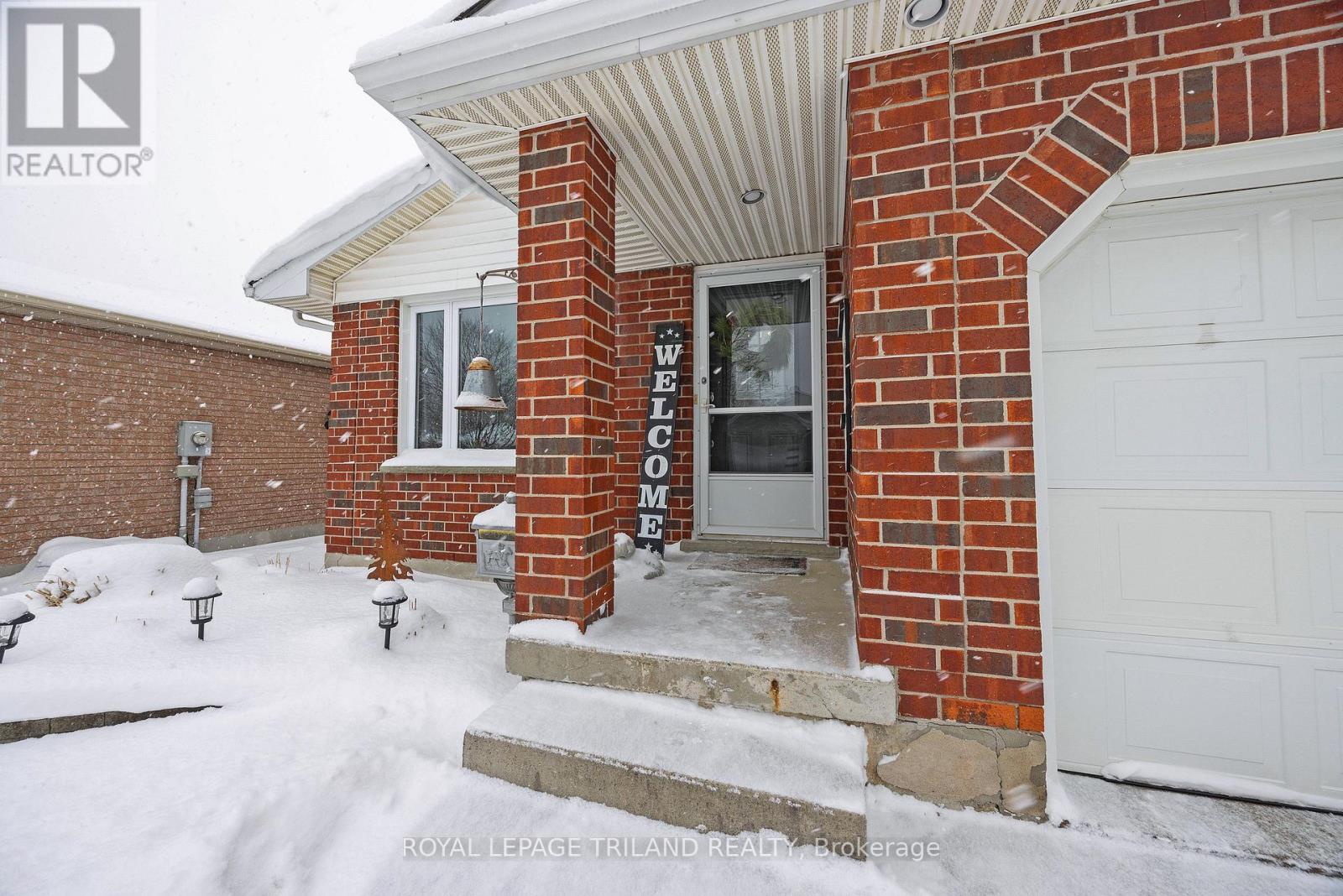 252 Josselyn Drive, London South, Ontario  N6E 3S5 - Photo 3 - X12725488