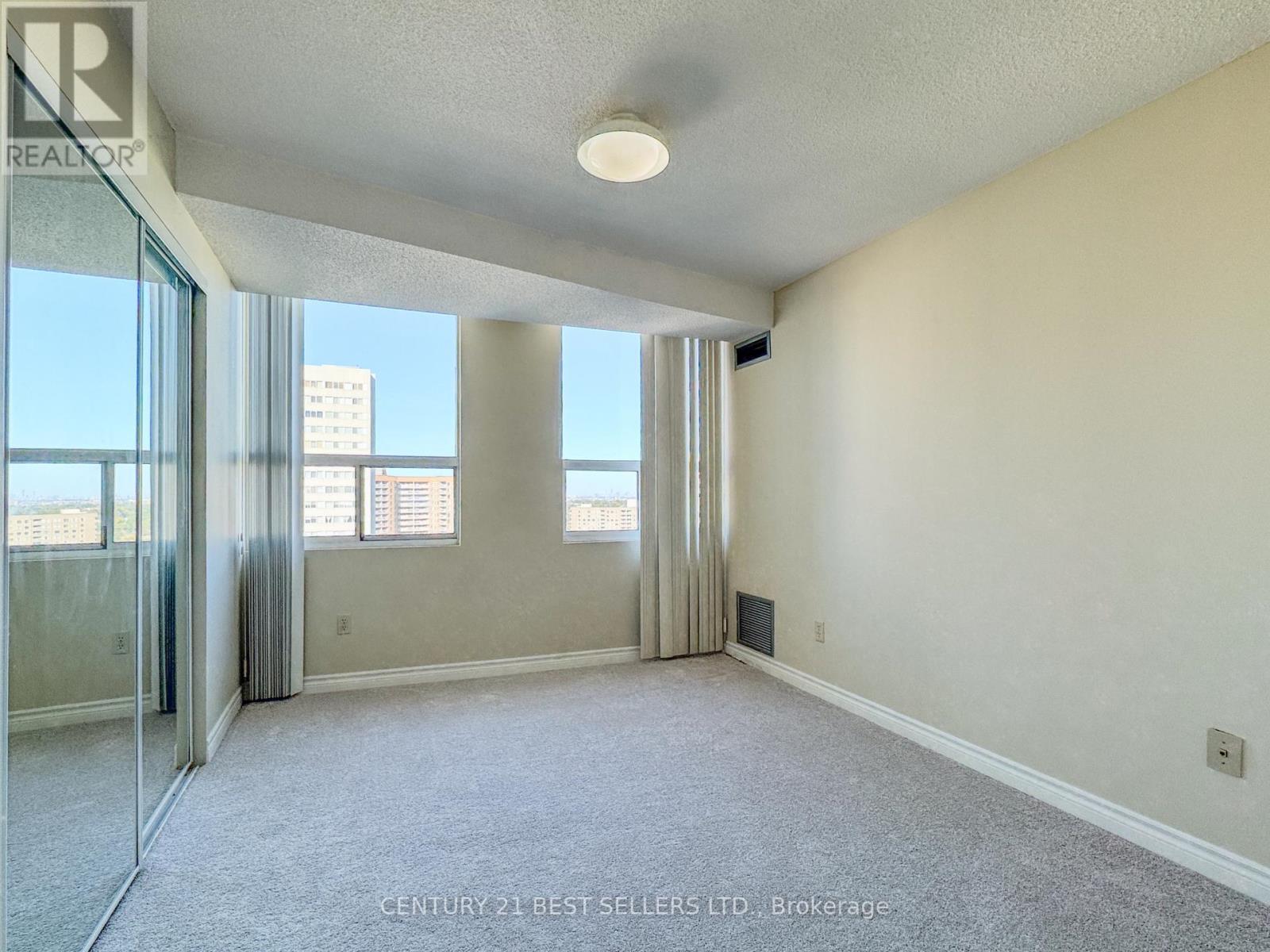 1803 - 3650 Kaneff Crescent, Mississauga, Ontario  L5A 4A1 - Photo 11 - W12416499