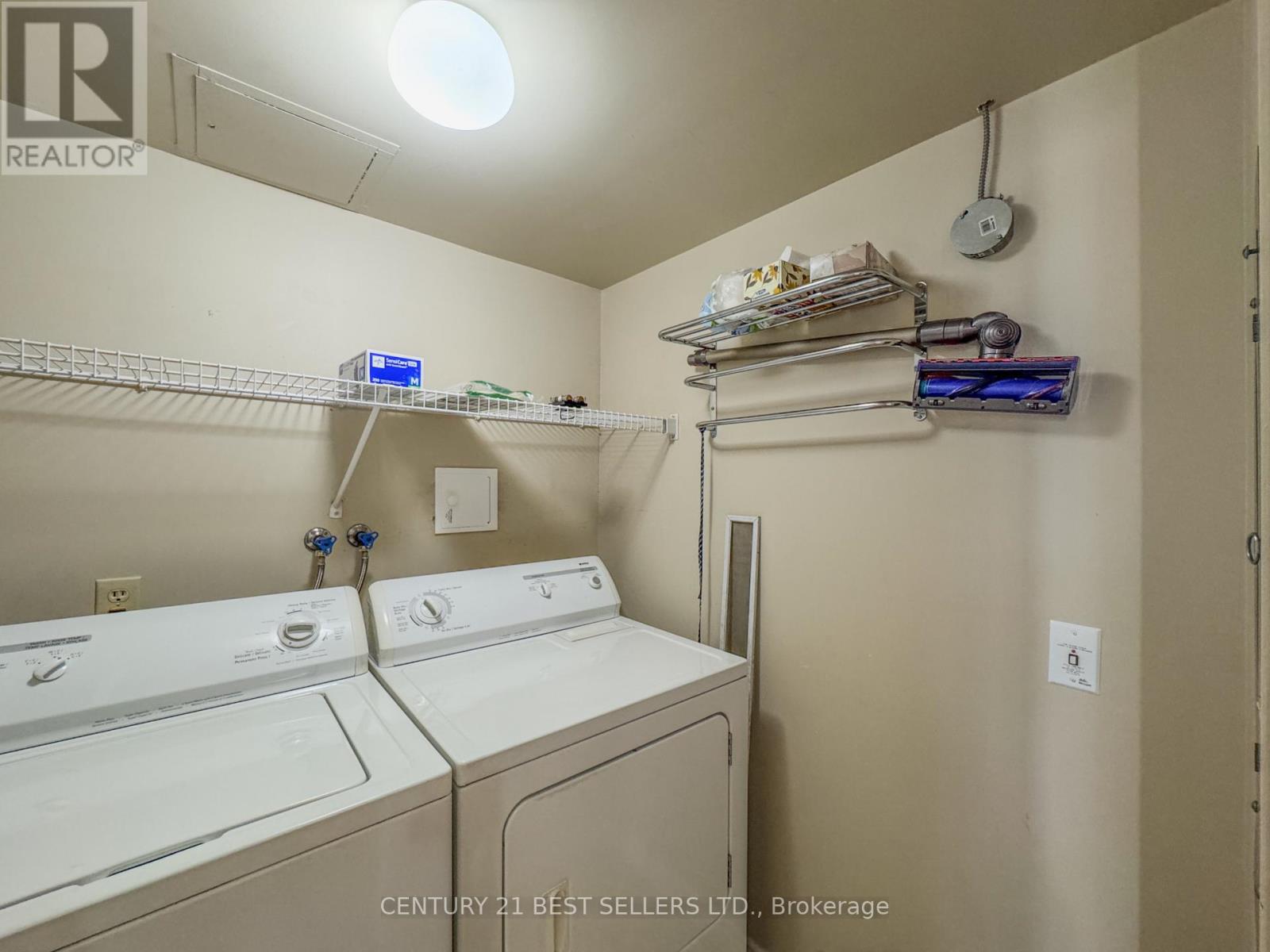 1803 - 3650 Kaneff Crescent, Mississauga, Ontario  L5A 4A1 - Photo 23 - W12416499