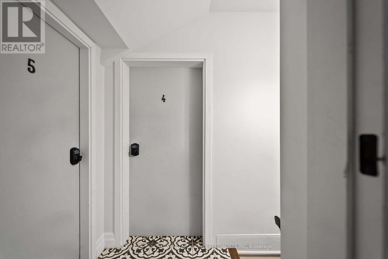 2014 Edinburg Drive, Burlington, Ontario  L7R 2C9 - Photo 21 - W12723608