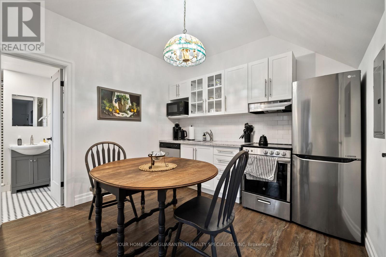 2014 Edinburg Drive, Burlington, Ontario  L7R 2C9 - Photo 6 - W12723608