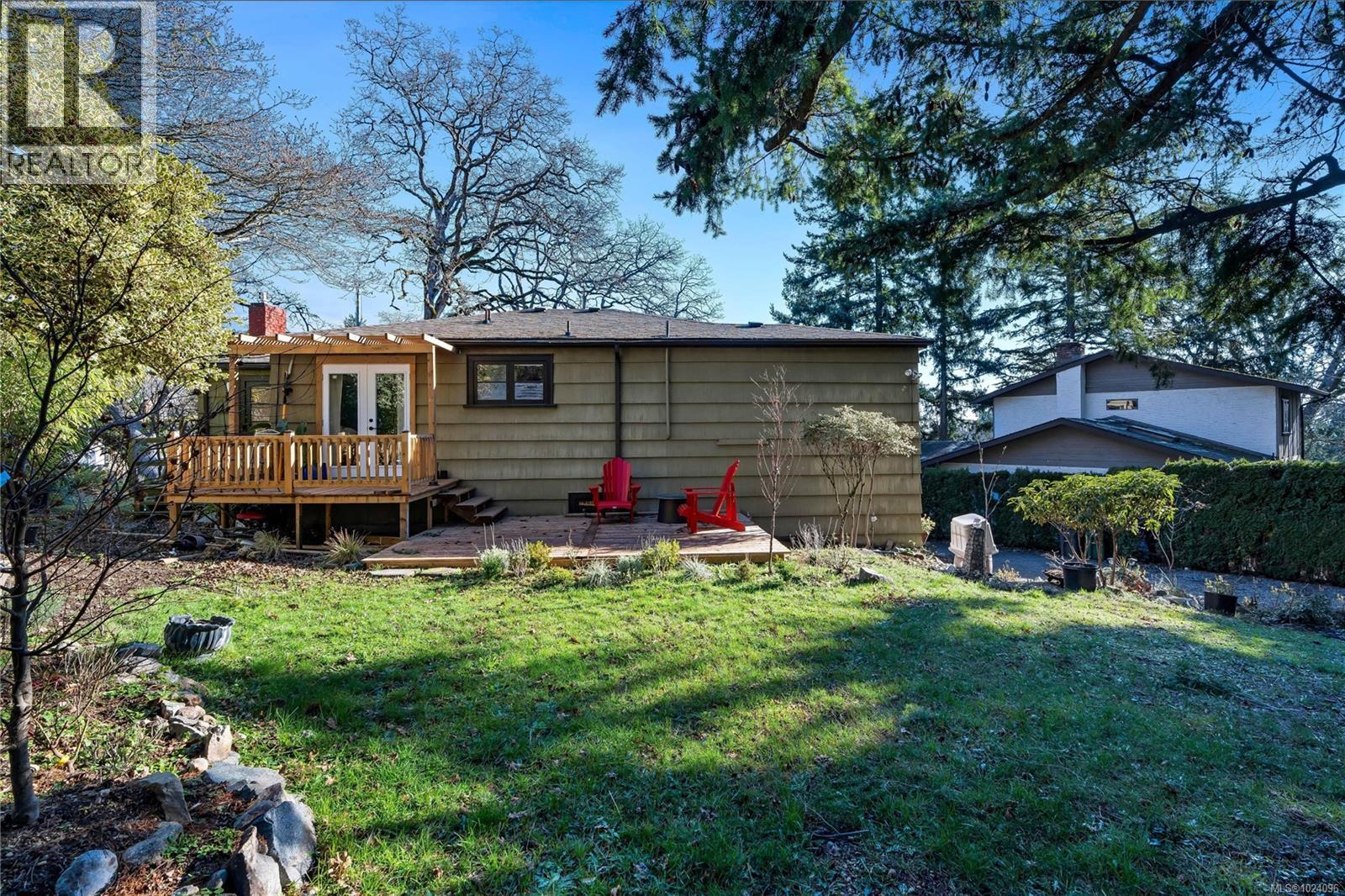 3580 Doncaster Dr, Saanich, British Columbia  V8P 3W3 - Photo 17 - 1024096