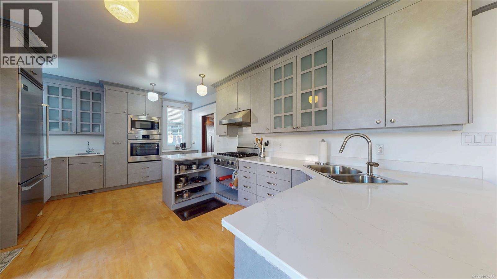 1270 Vista Hts, Victoria, British Columbia  V8T 2H8 - Photo 23 - 1024088