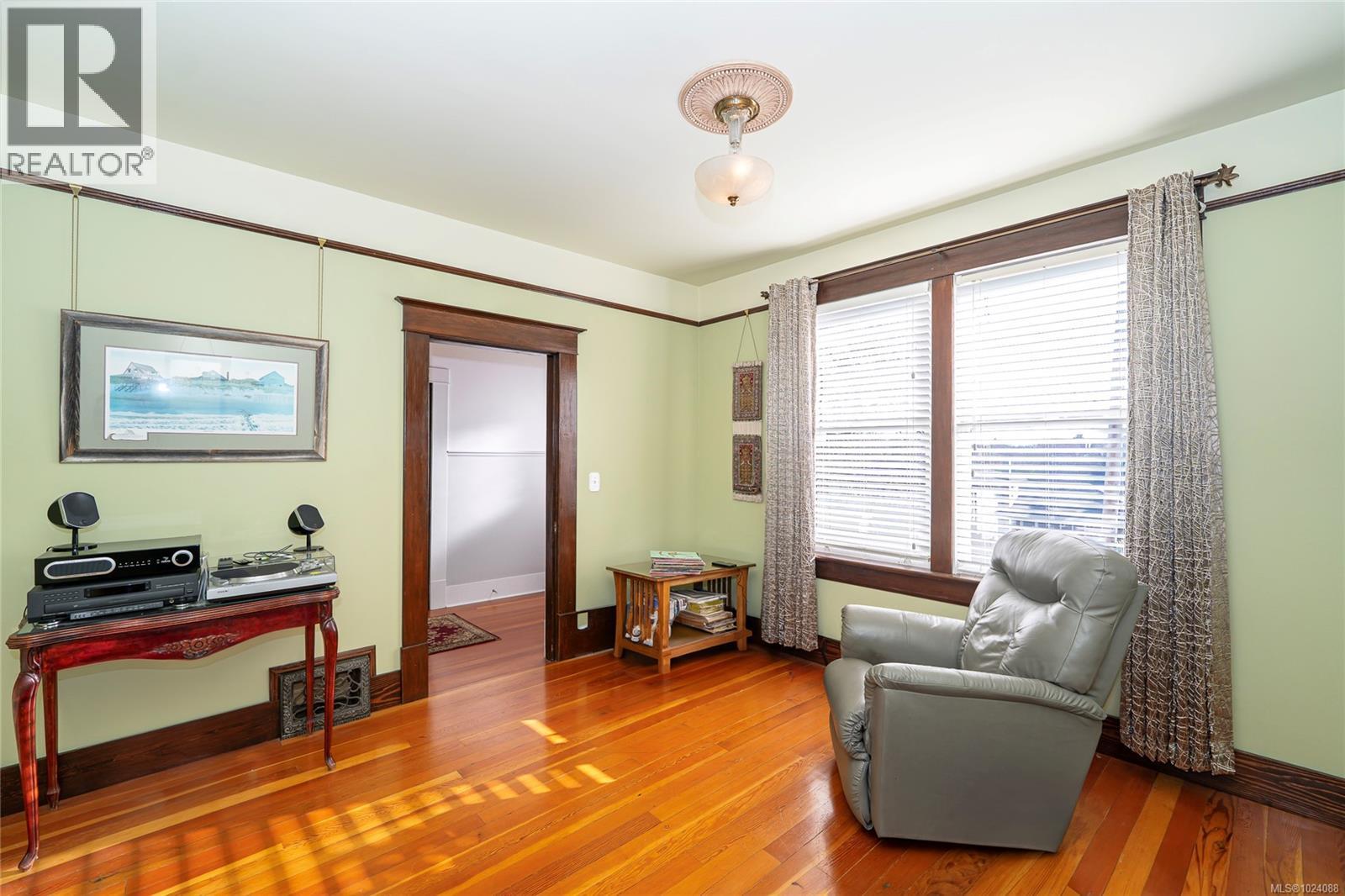 1270 Vista Hts, Victoria, British Columbia  V8T 2H8 - Photo 9 - 1024088