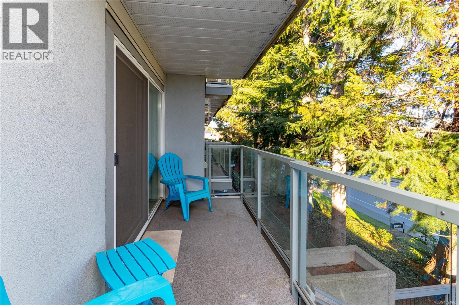 311 2022 Foul Bay Rd, Victoria, British Columbia  V8R 5A9 - Photo 28 - 1024063