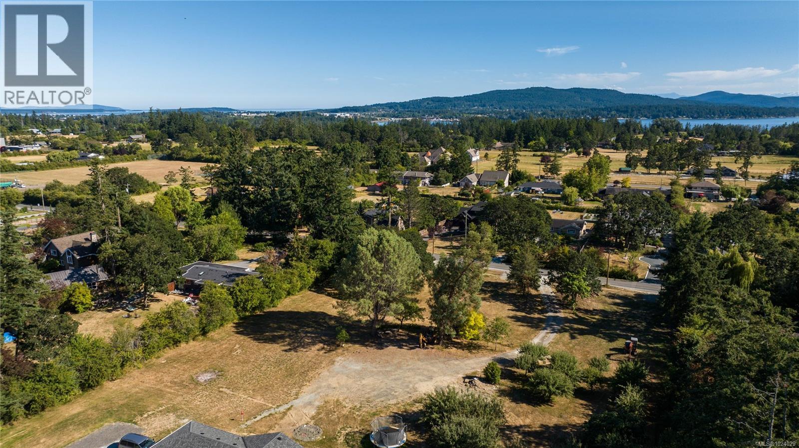 816 Birch Rd, North Saanich, British Columbia