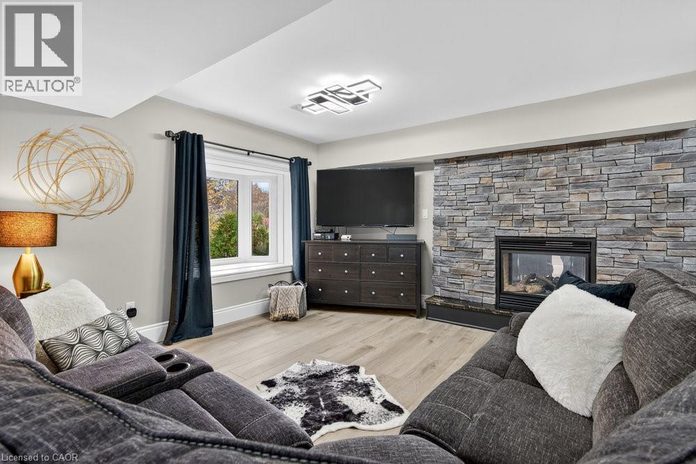 74 Green Mountain Road E, Stoney Creek, Ontario  L8J 2W4 - Photo 14 - 40800570