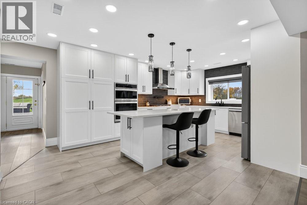 74 Green Mountain Road E, Stoney Creek, Ontario  L8J 2W4 - Photo 16 - 40800570