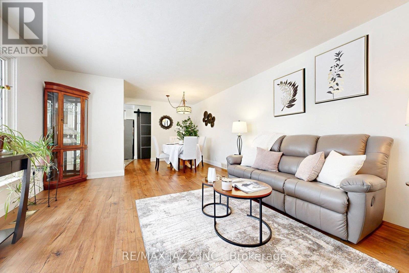 579 Bond Street E, Oshawa, Ontario L1G 1C3 - Photo 11 - E12725404