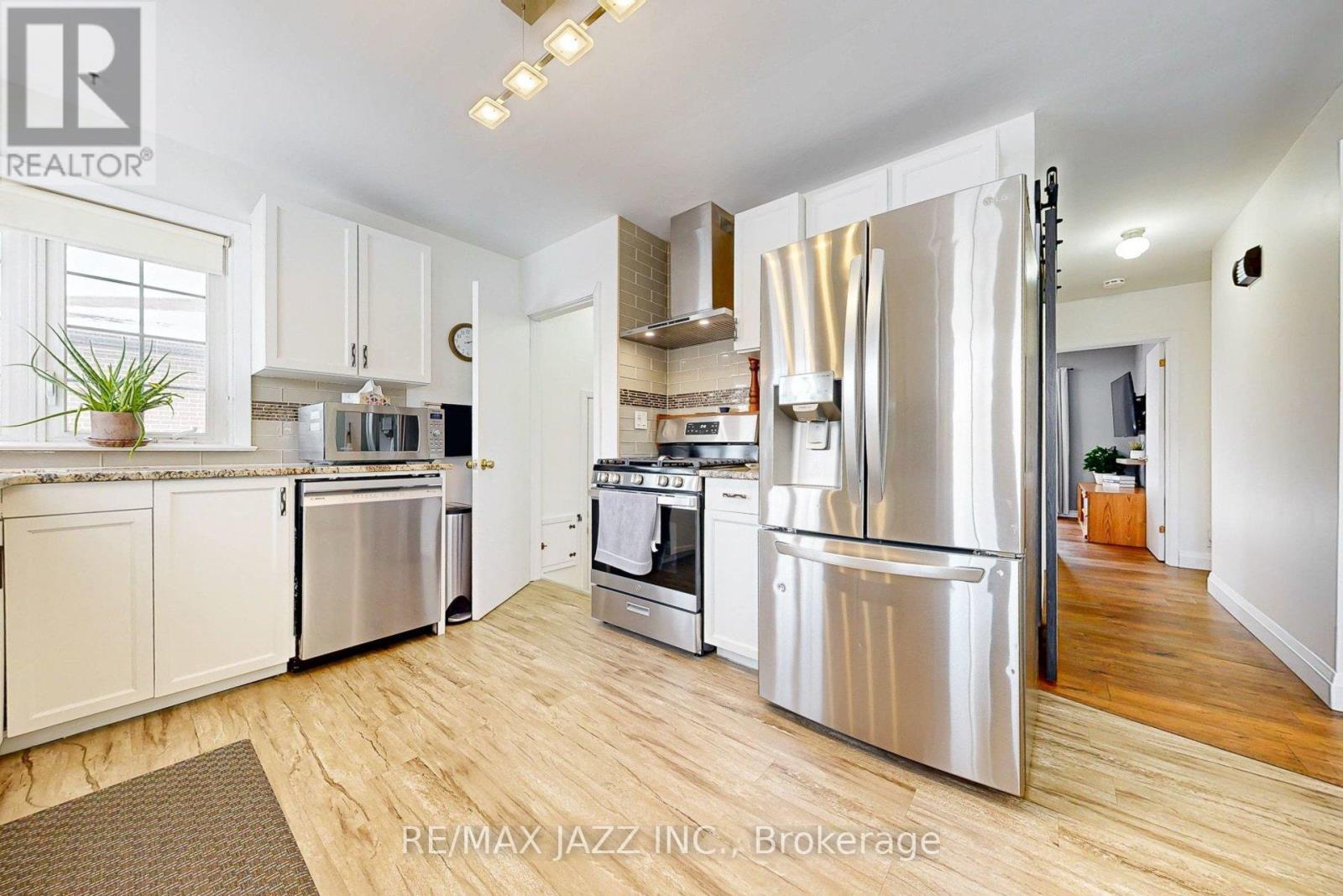 579 Bond Street E, Oshawa, Ontario L1G 1C3 - Photo 13 - E12725404