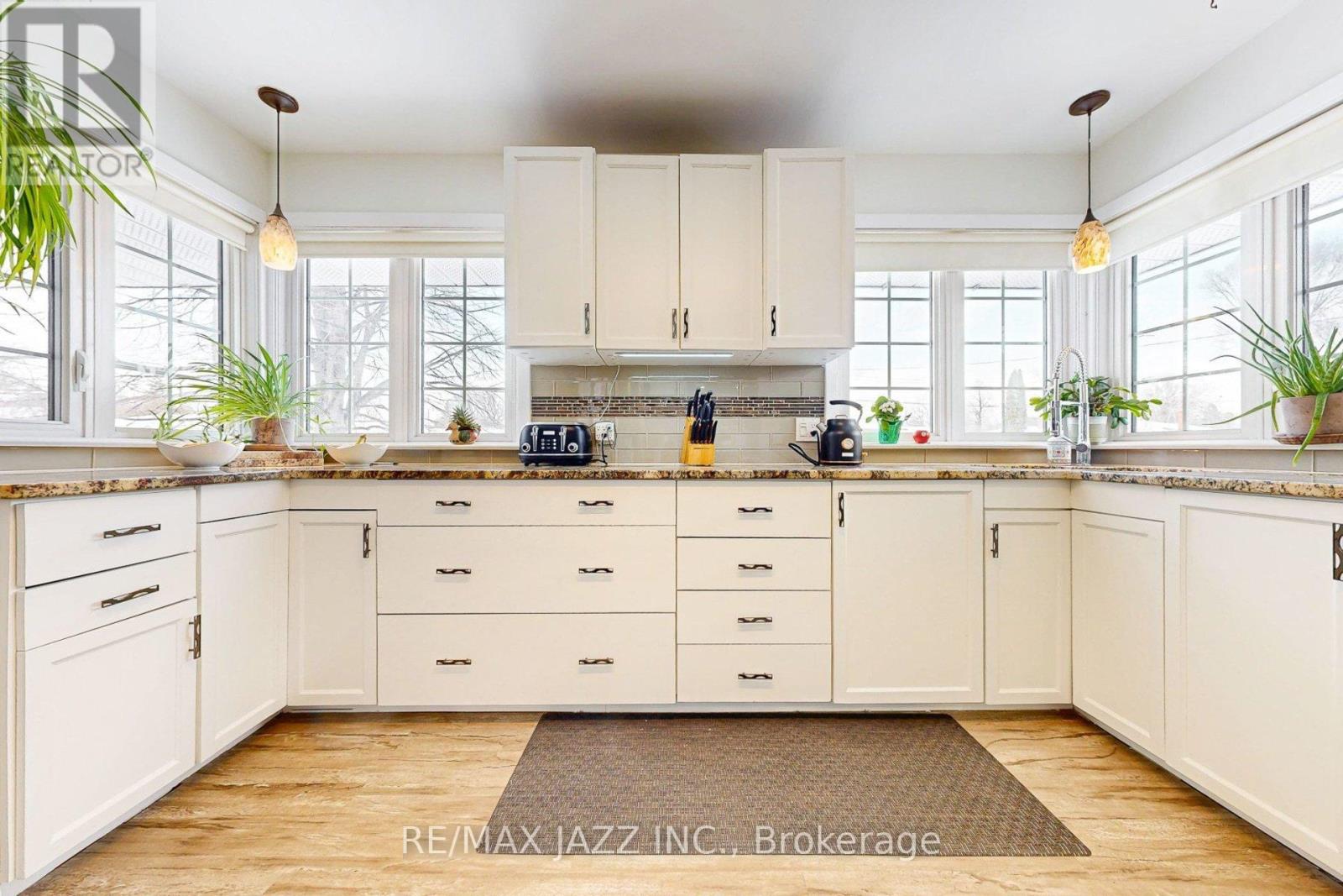 579 Bond Street E, Oshawa, Ontario L1G 1C3 - Photo 14 - E12725404