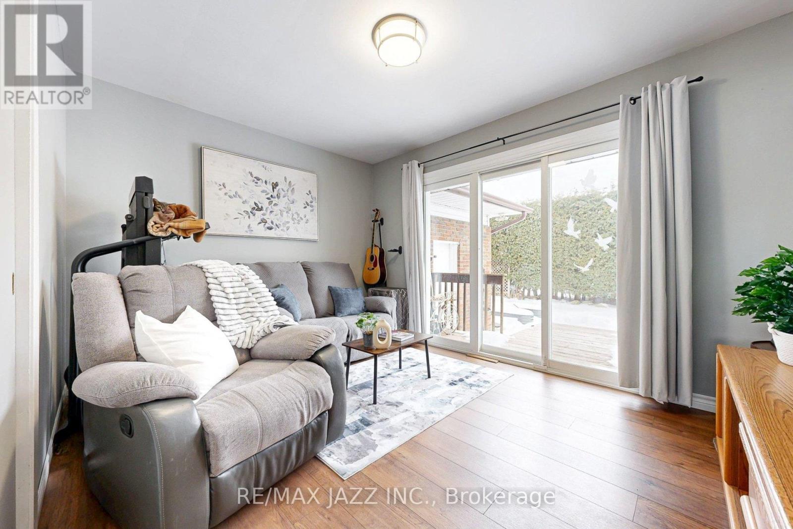 579 Bond Street E, Oshawa, Ontario L1G 1C3 - Photo 19 - E12725404