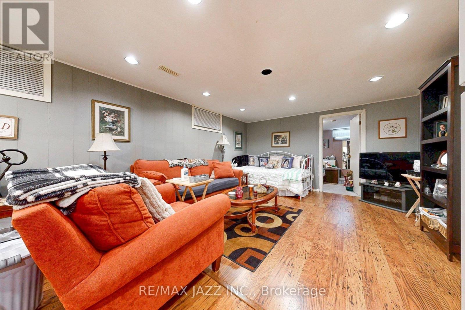 579 Bond Street E, Oshawa, Ontario L1G 1C3 - Photo 29 - E12725404