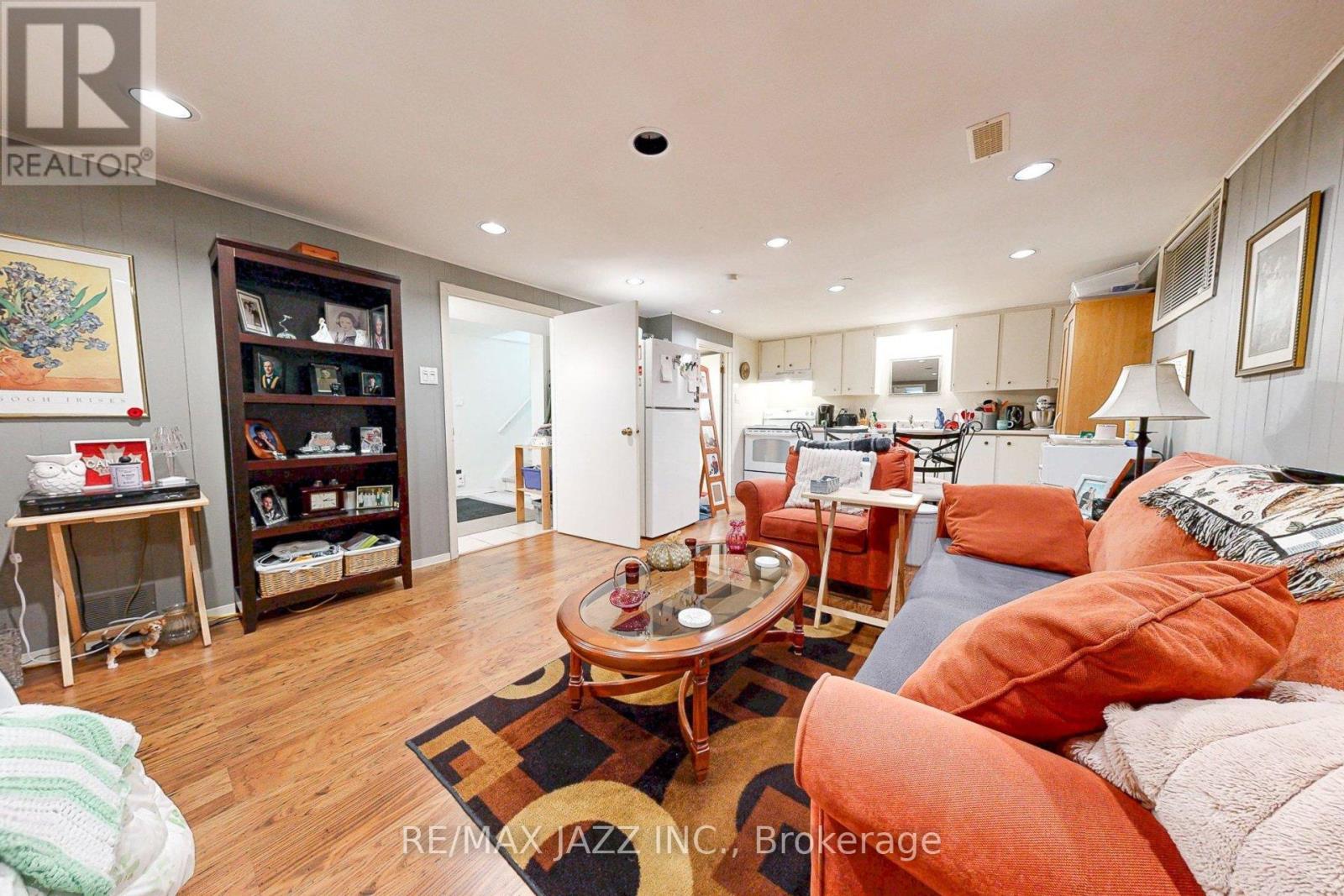 579 Bond Street E, Oshawa, Ontario L1G 1C3 - Photo 30 - E12725404