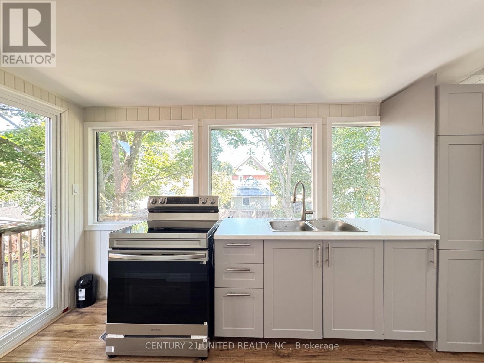 312 Elias Avenue, Peterborough, Ontario  K9J 5G9 - Photo 3 - X12725436