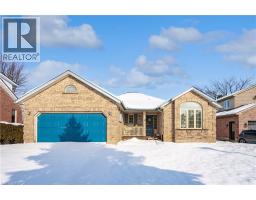 17 BONNIEWOOD Drive, Drayton, Ontario