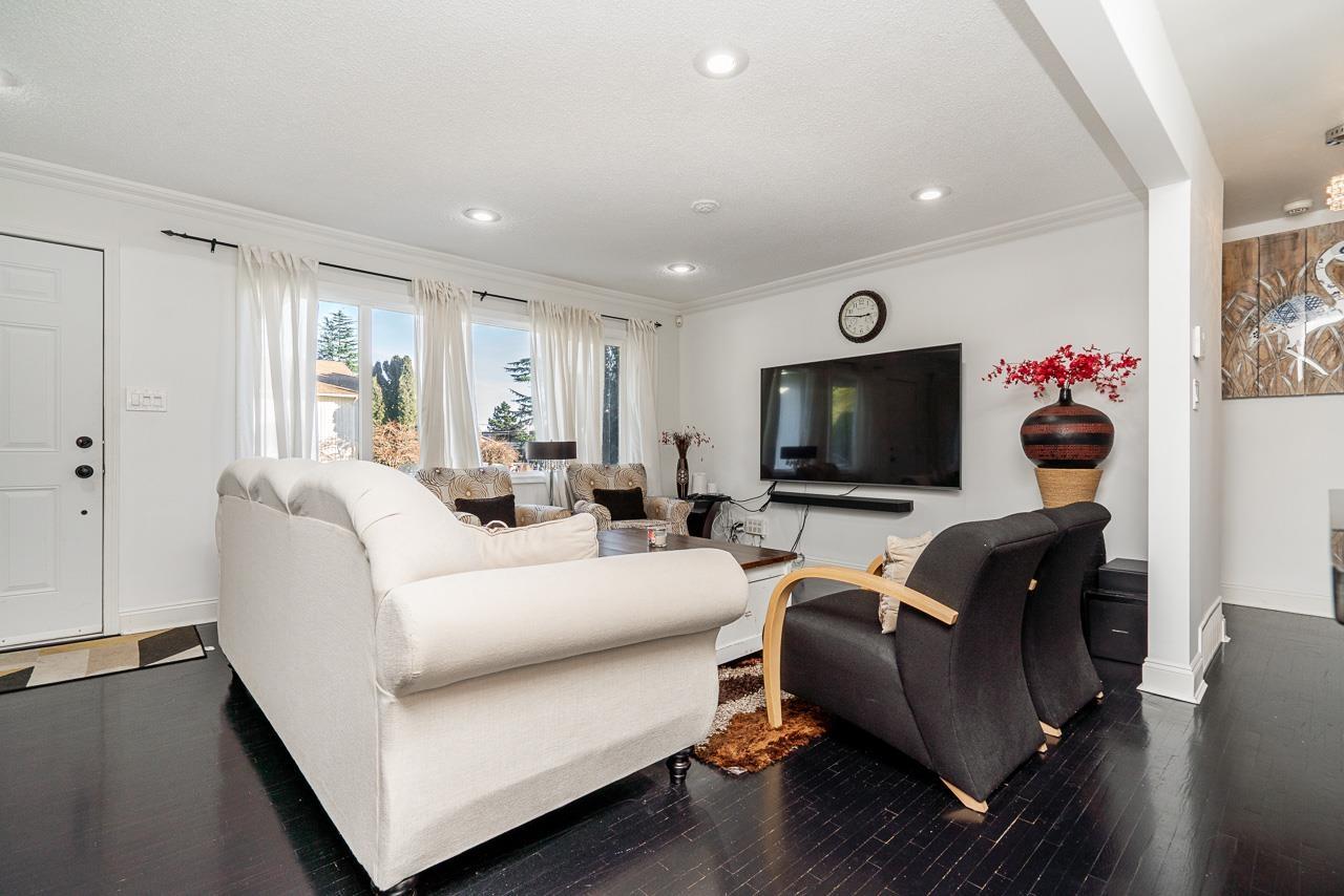 1561 Chestnut Street, White Rock, British Columbia  V4B 3H1 - Photo 3 - R3081582