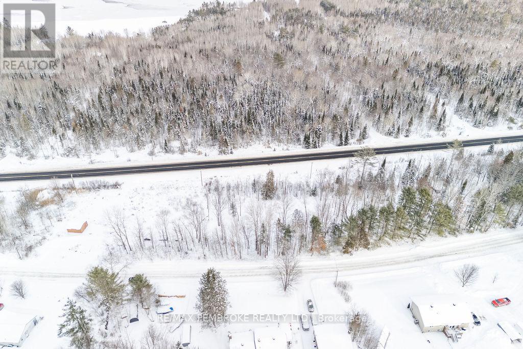 88 LANCE ROAD, Laurentian Hills, Ontario