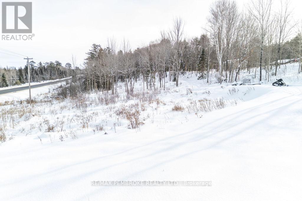 88 Lance Road, Laurentian Hills, Ontario K0J 1P0 - Photo 11 - X12725442