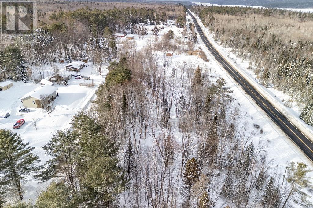 88 Lance Road, Laurentian Hills, Ontario K0J 1P0 - Photo 17 - X12725442