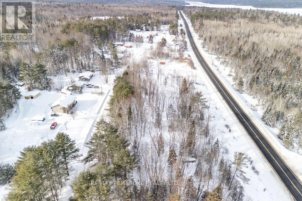 88 Lance Road, Laurentian Hills, Ontario K0J 1P0 - Photo 18 - X12725442