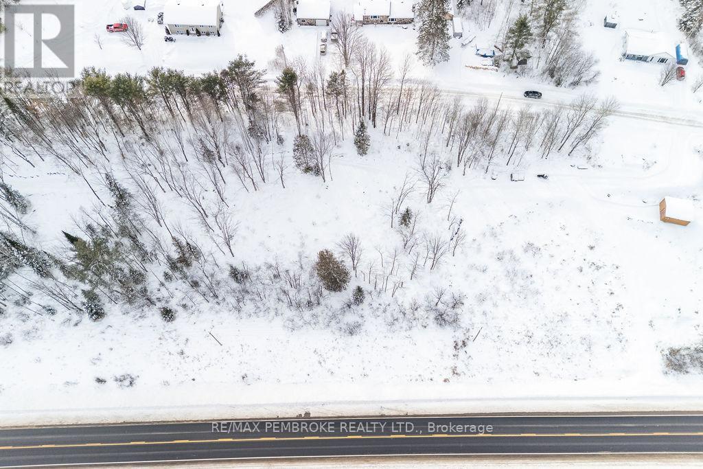 88 Lance Road, Laurentian Hills, Ontario K0J 1P0 - Photo 6 - X12725442