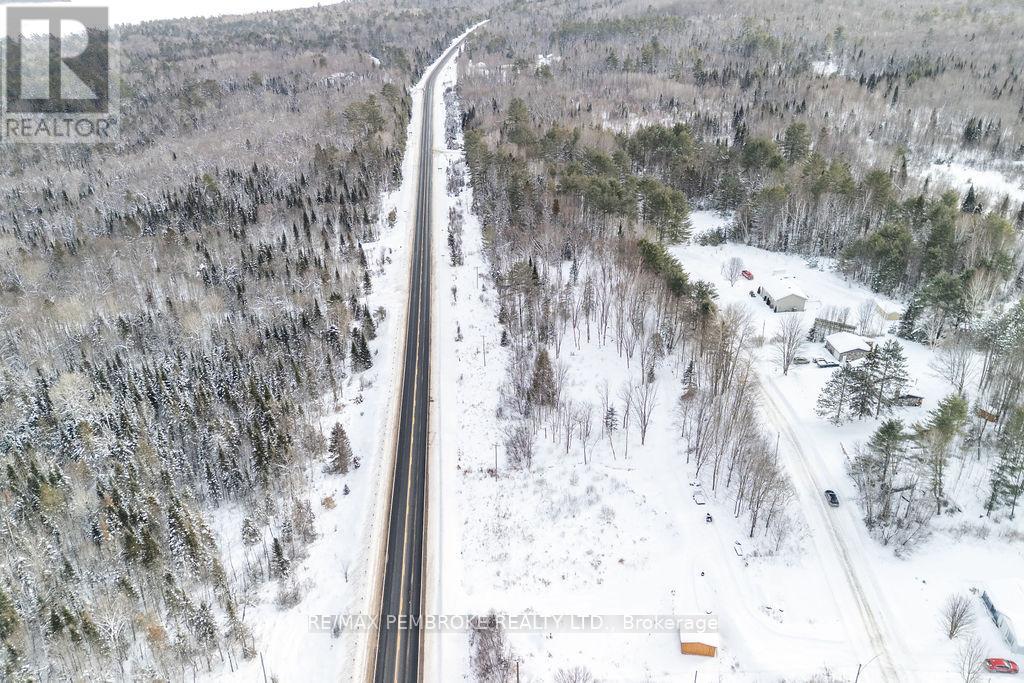 88 Lance Road, Laurentian Hills, Ontario K0J 1P0 - Photo 8 - X12725442