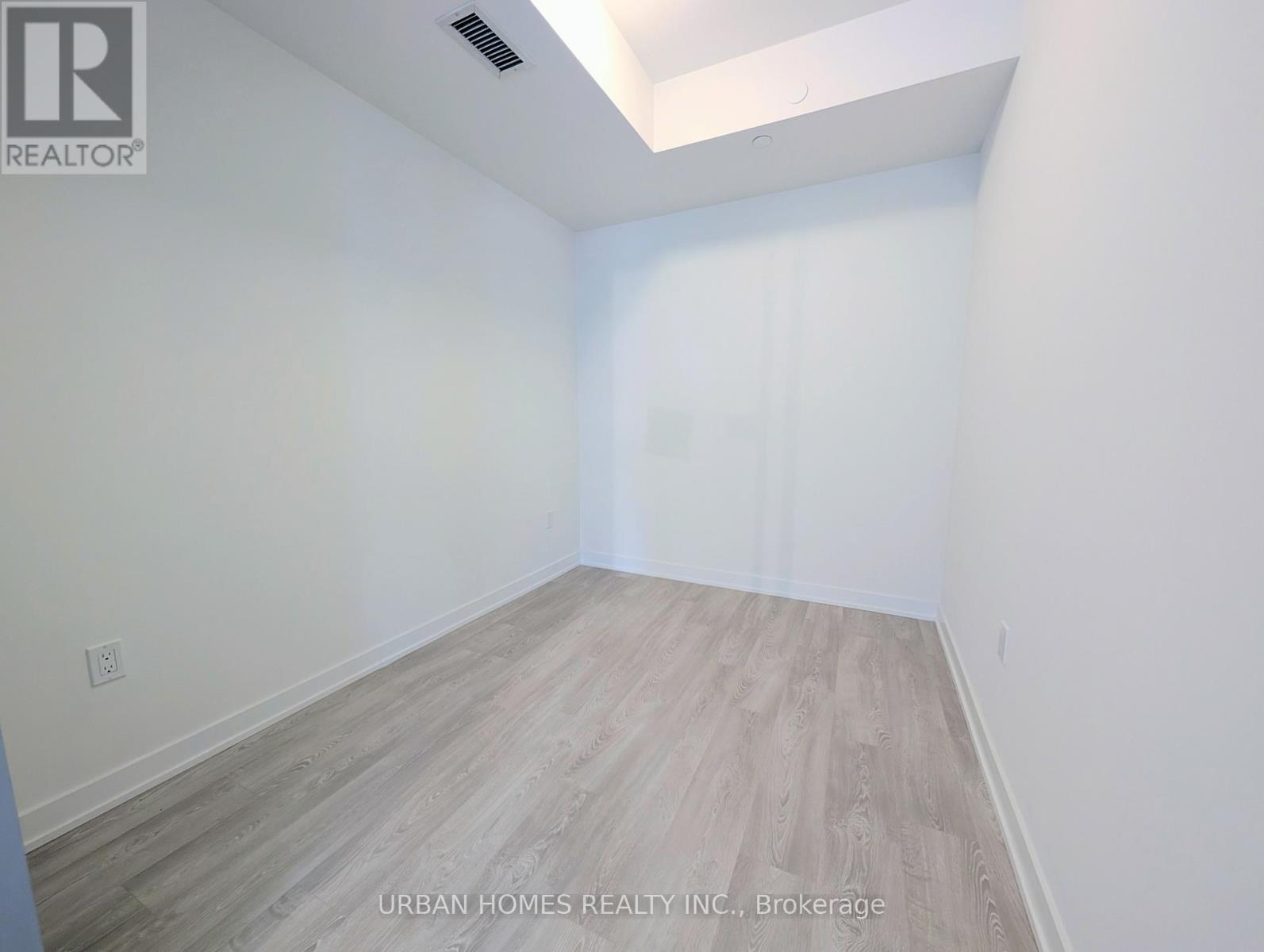 801 - 1 Quarrington Lane, Toronto, Ontario  M3C 0S4 - Photo 11 - C12725508
