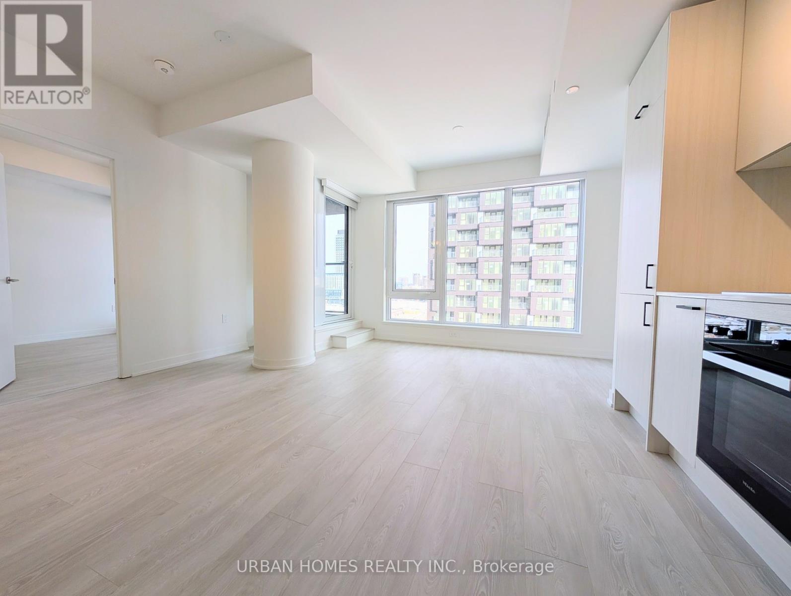 801 - 1 Quarrington Lane, Toronto, Ontario  M3C 0S4 - Photo 2 - C12725508