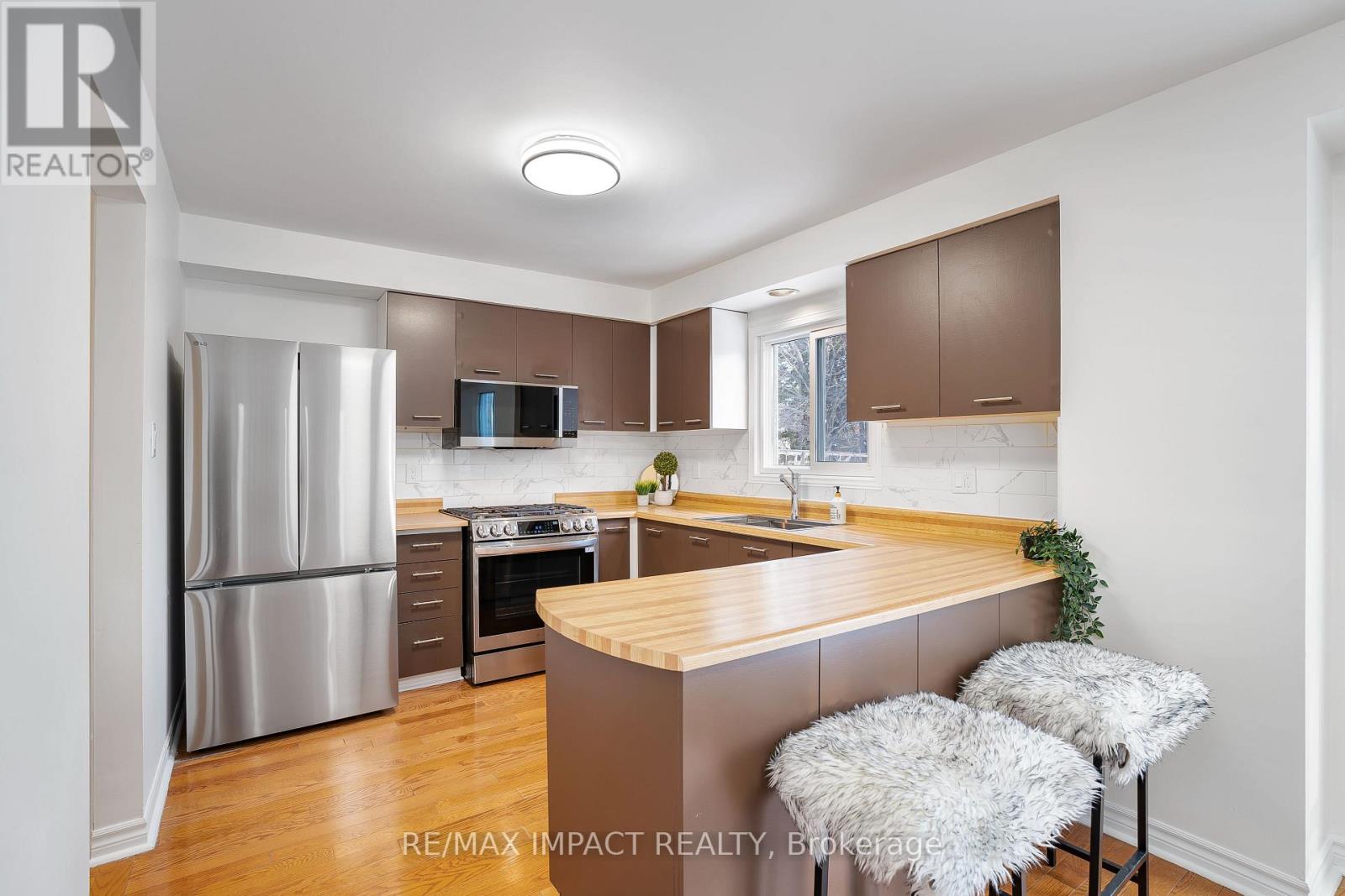 56 Calverley Trail, Toronto, Ontario  M1C 3K2 - Photo 13 - E12725294