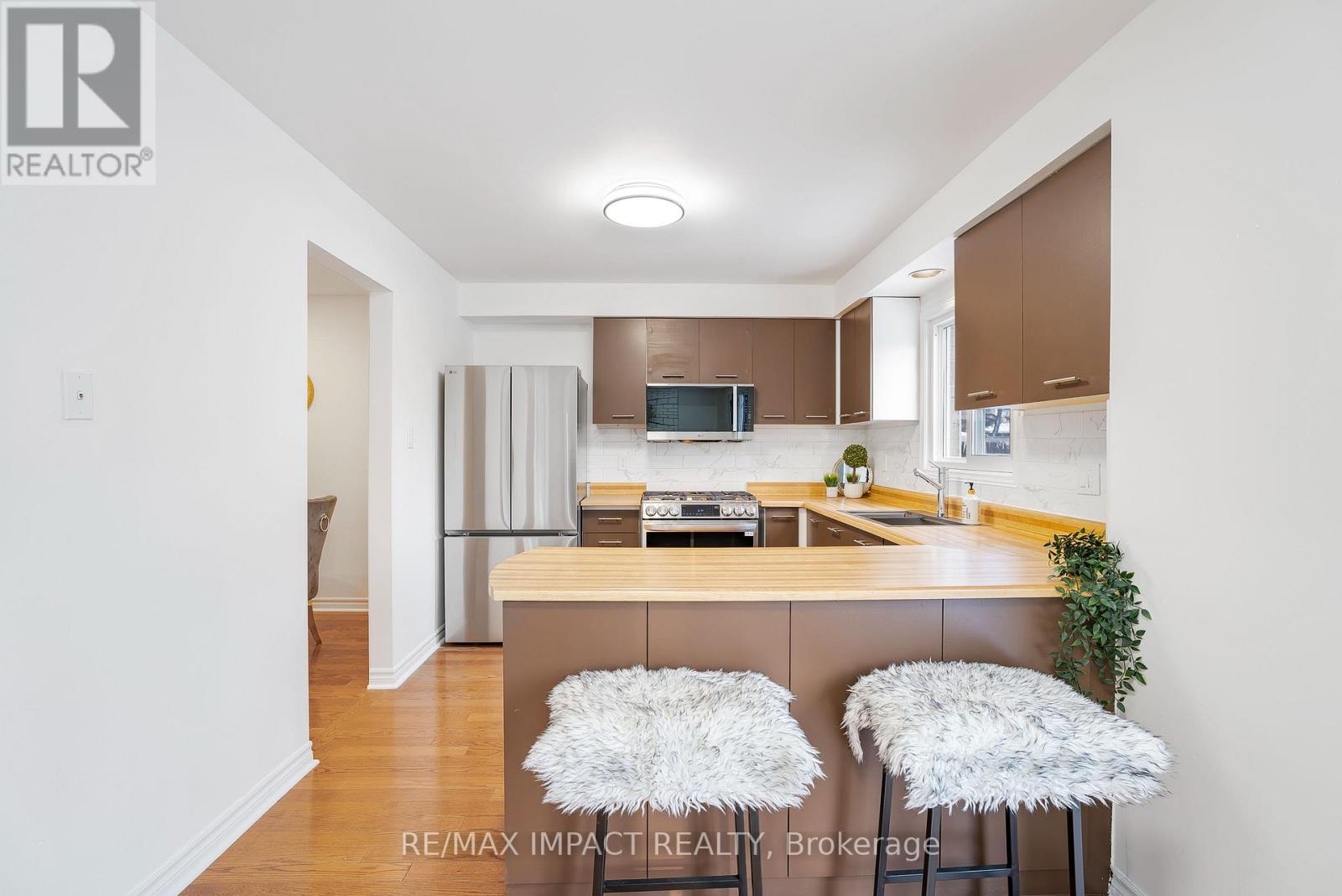 56 Calverley Trail, Toronto, Ontario  M1C 3K2 - Photo 14 - E12725294